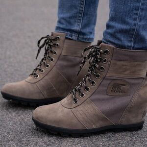 Sorel Lexie Wedge Quarry Green Gray Lace Up Ankle Boots Women’s 9.5